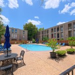 Get Cash Deals **** Wild Indigo St APT 599, Houston, TX 77027