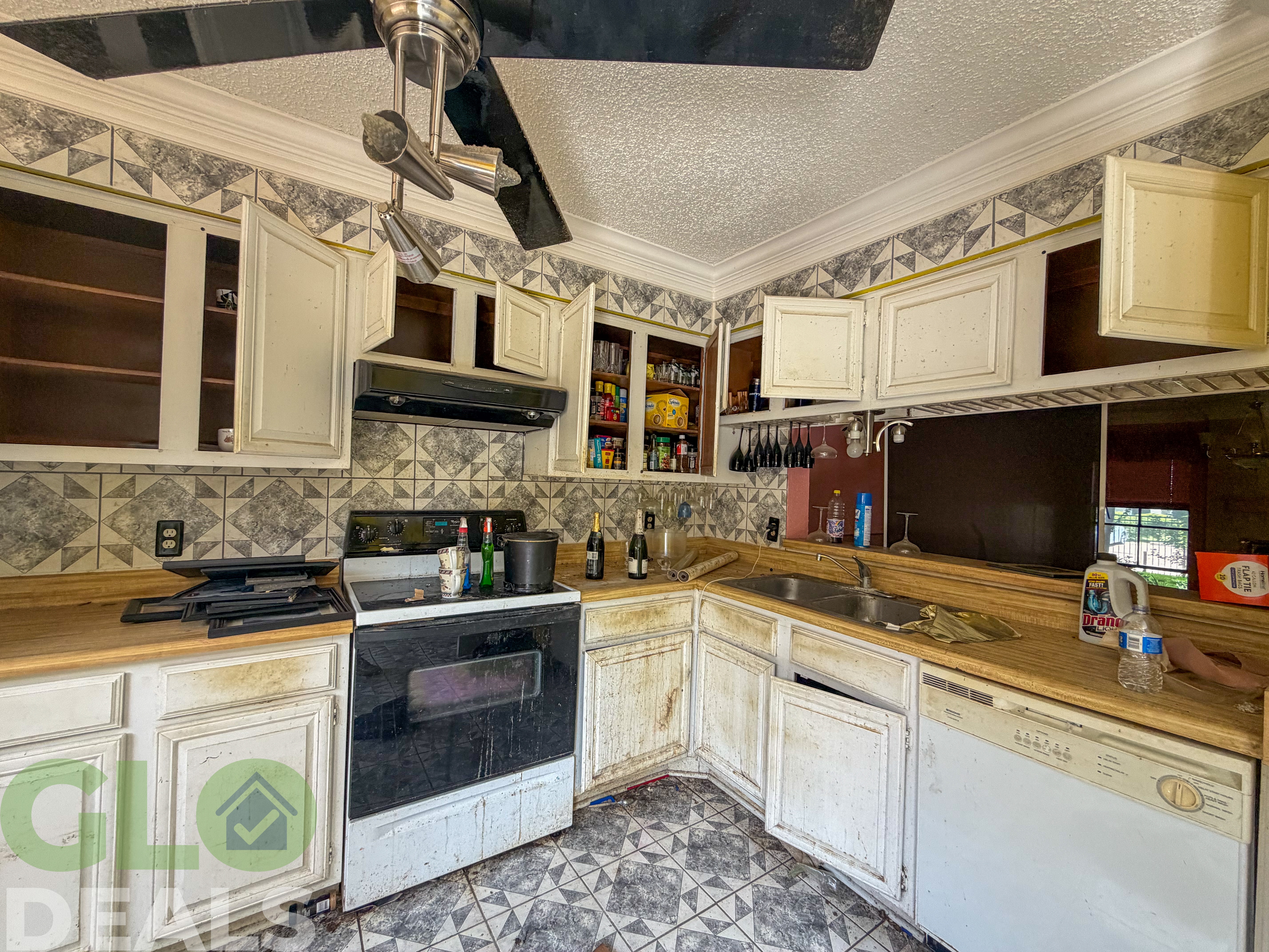 Get Cash Deals ***** Kings Park Ln, Houston, TX 77058 (Subdivision-Kings Park )