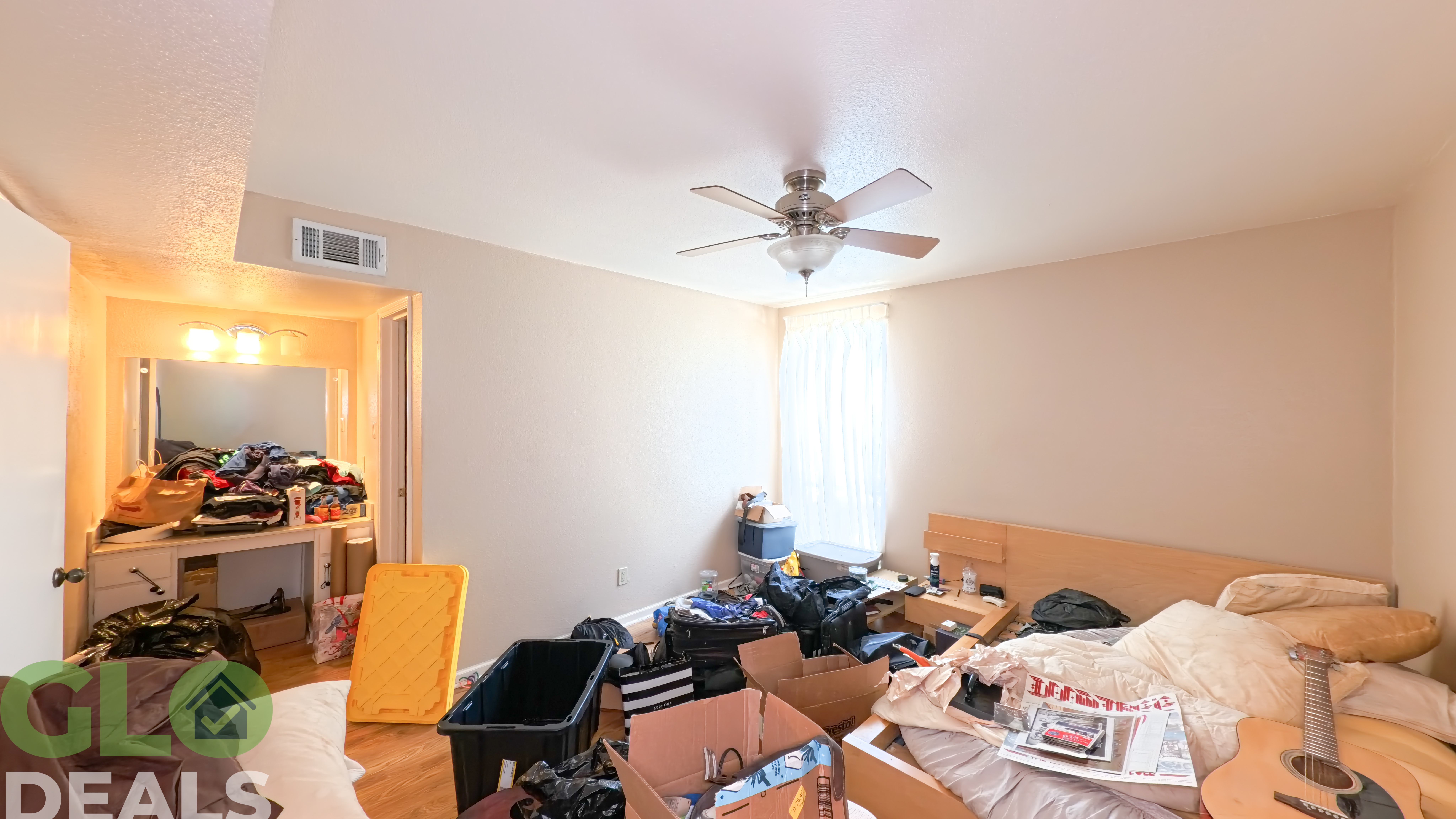 Get Cash Deals **** Wild Indigo St APT 599, Houston, TX 77027