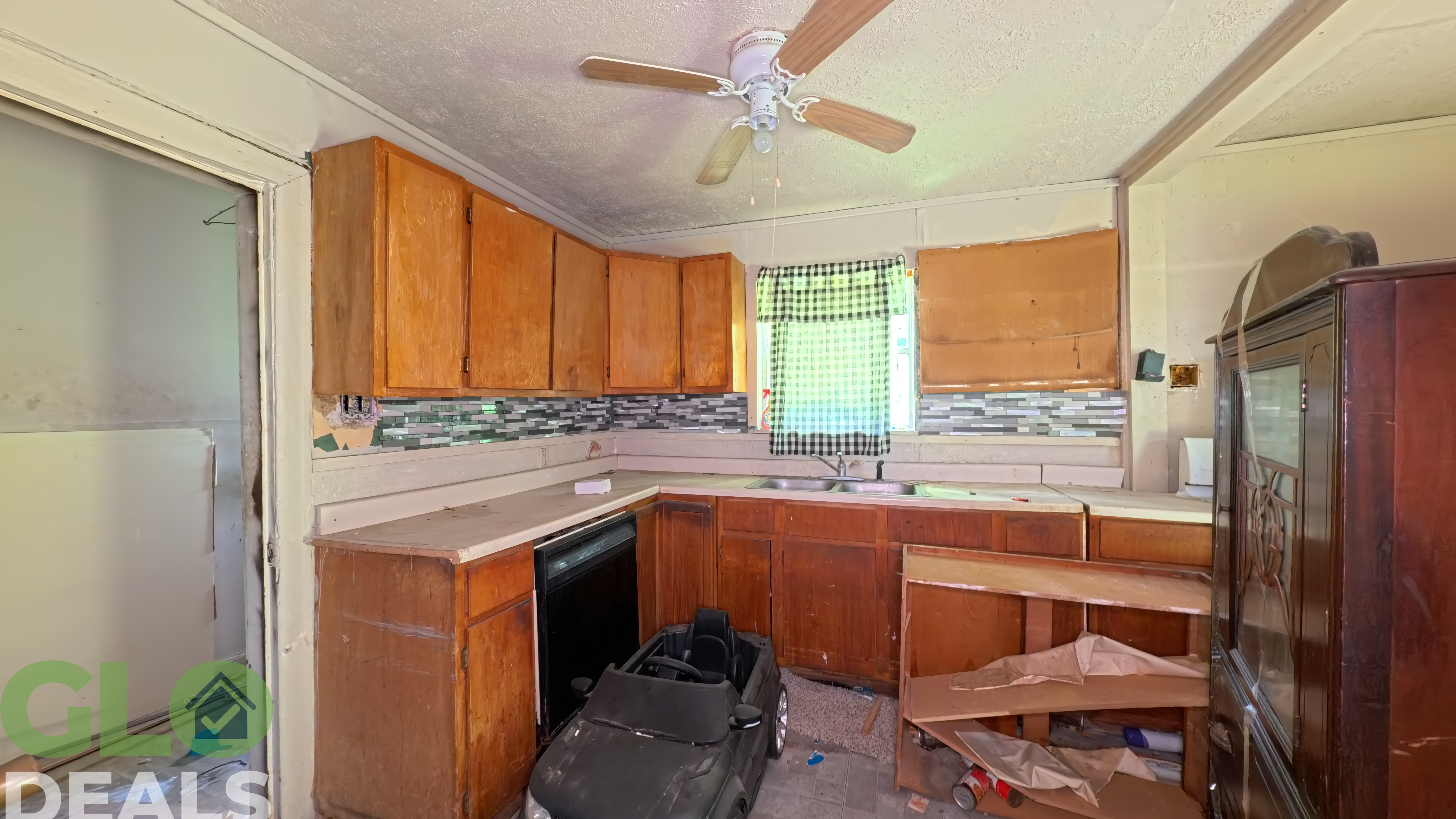 Get Cash Deals **** Bywood St, Houston, TX 77028 (Subdivision-Rosewood Estates )
